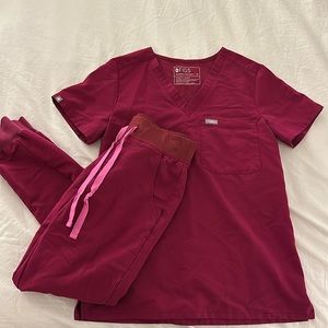 figs magenta scrub top and joggers set